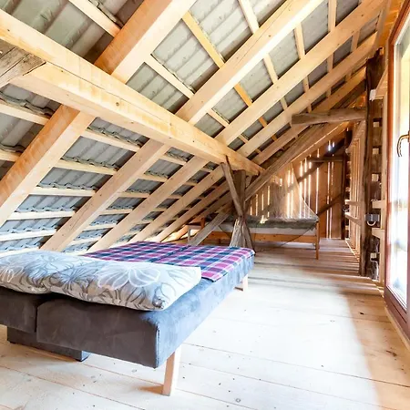 Glamping - Hayrack Vesel